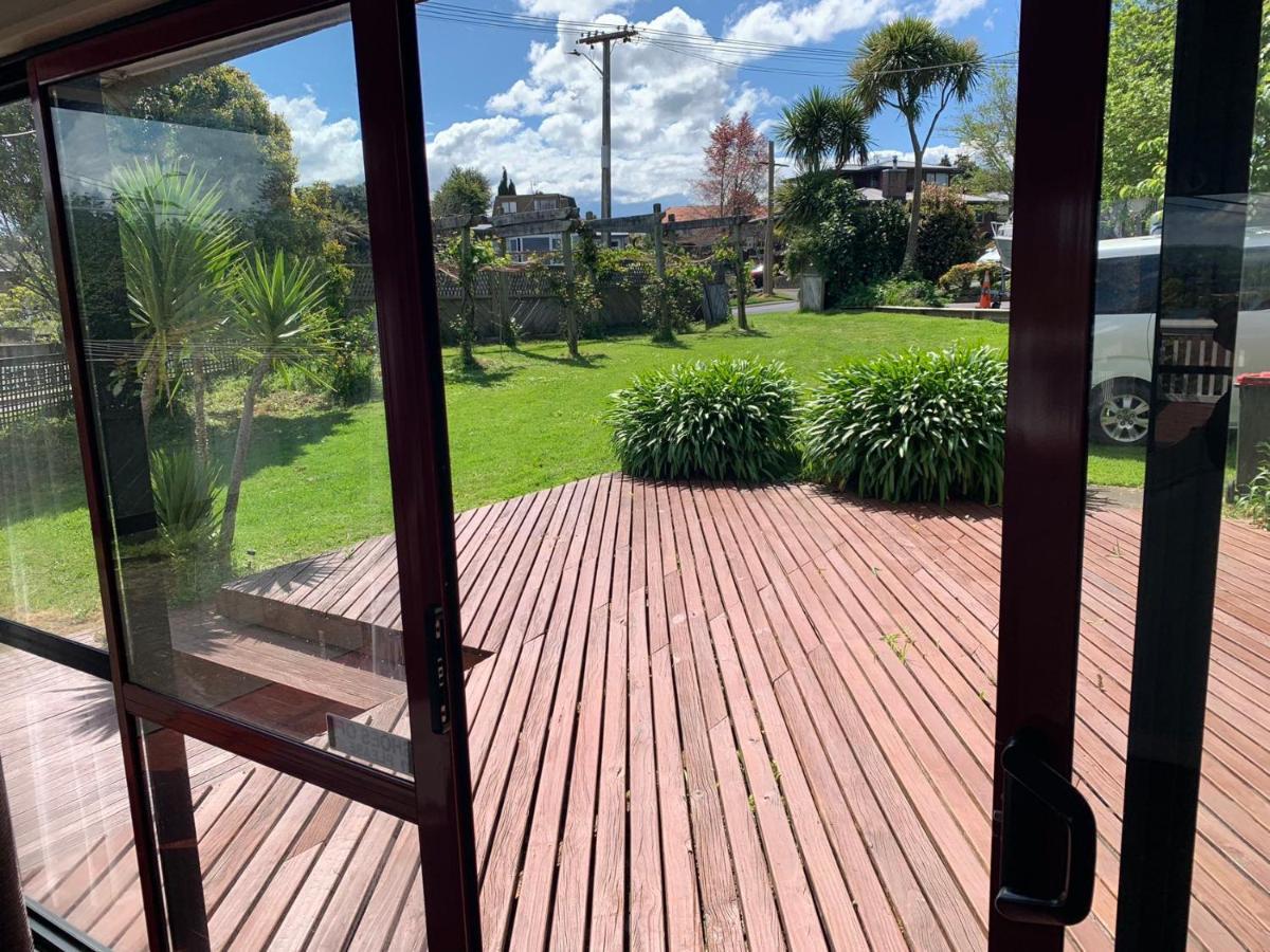 Premium Lake View Home Rotorua Kültér fotó