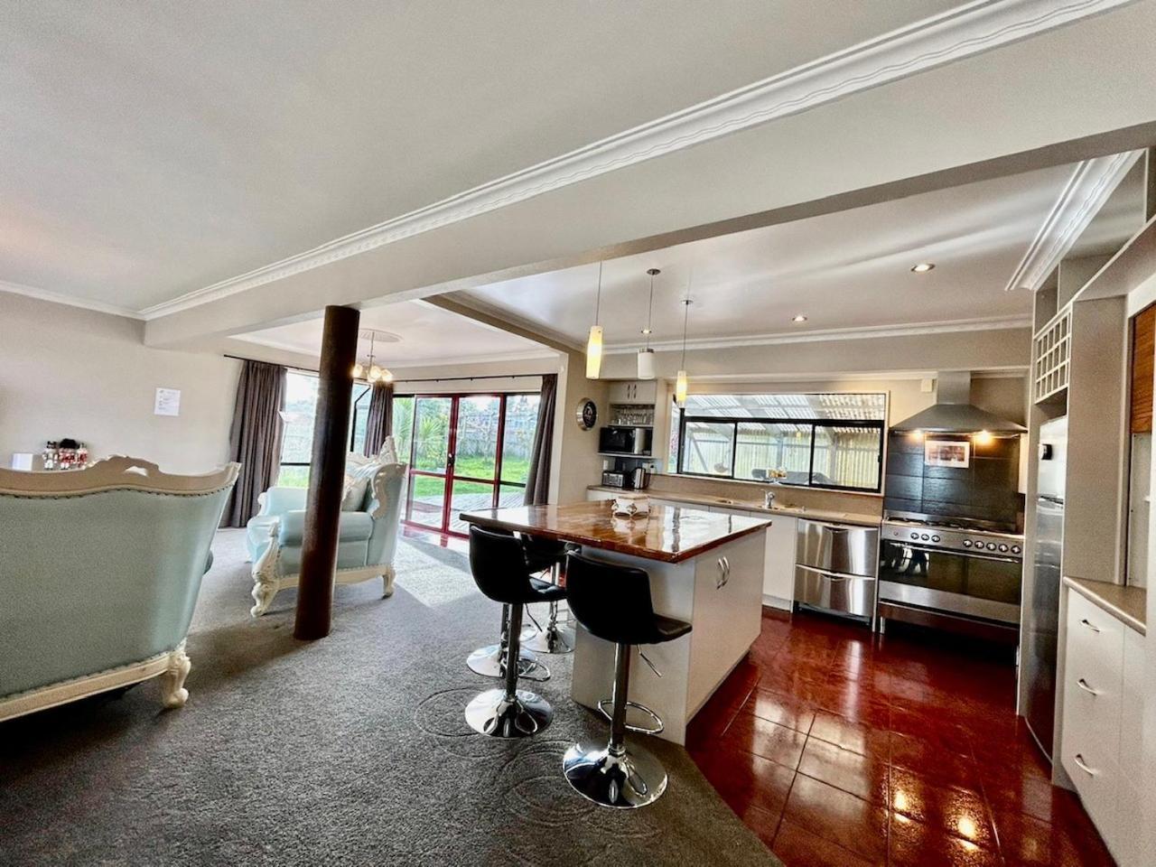Premium Lake View Home Rotorua Kültér fotó