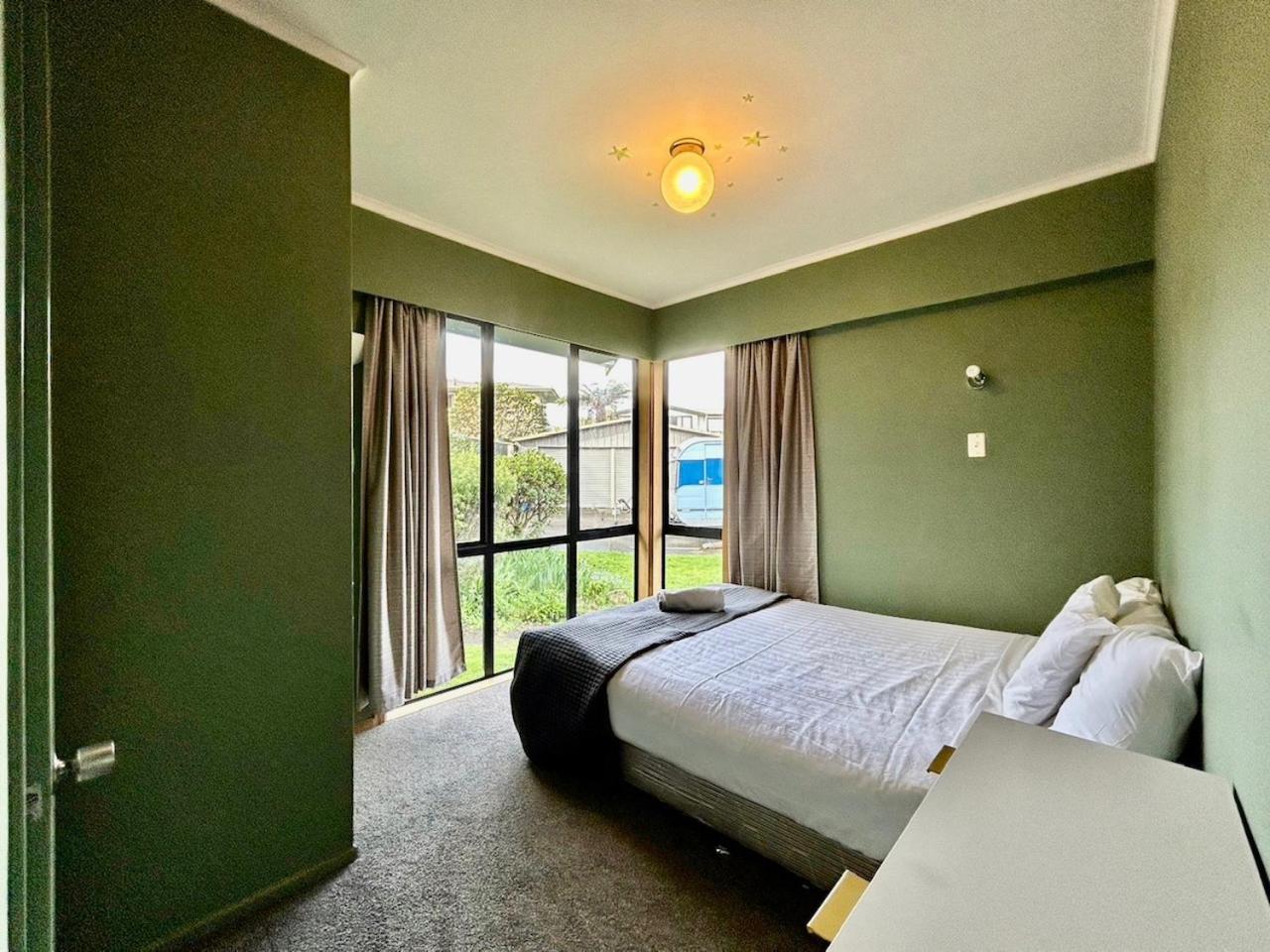 Premium Lake View Home Rotorua Kültér fotó