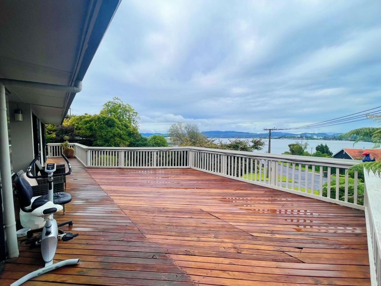 Premium Lake View Home Rotorua Kültér fotó